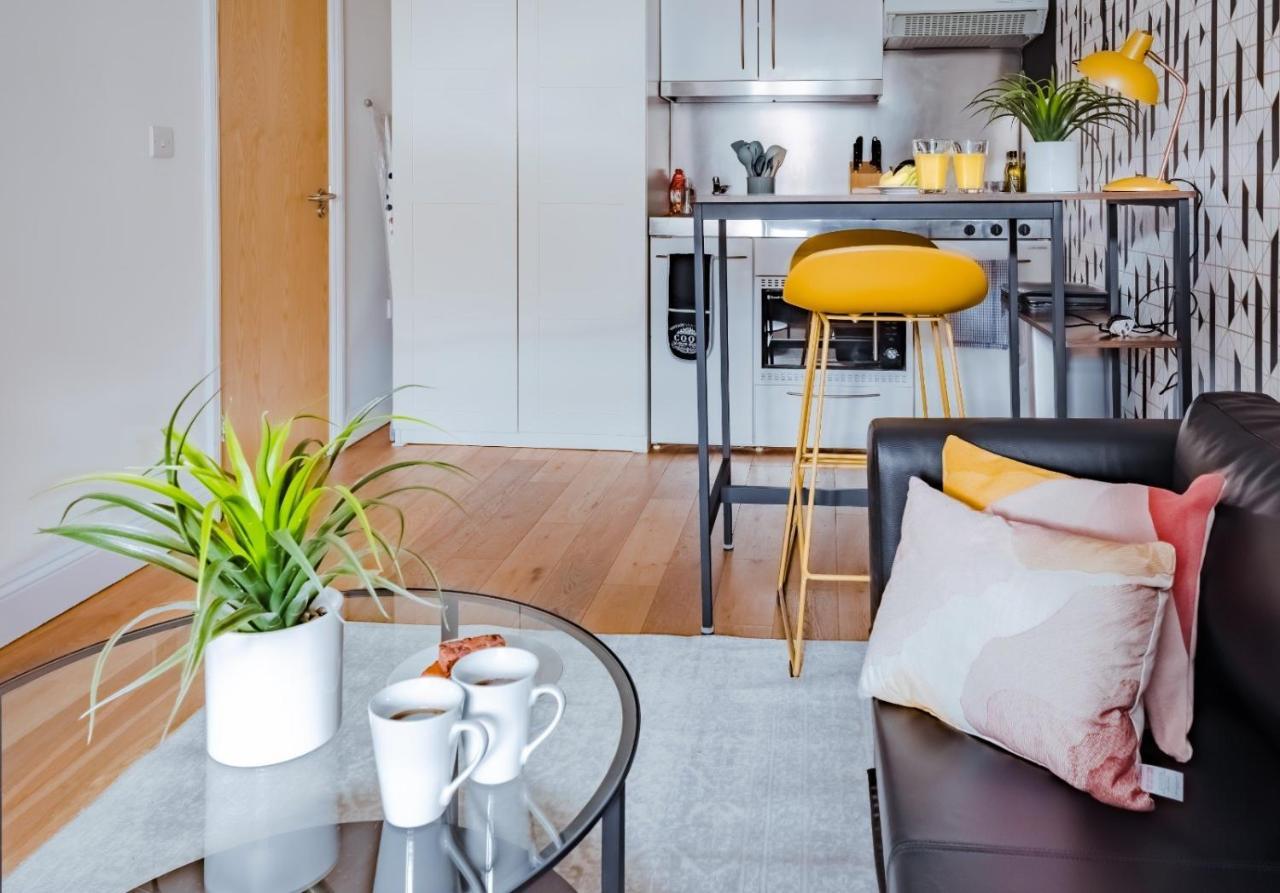 Classic Studio Apartment Кеймбридж Екстериор снимка